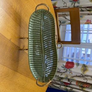Ceramic leaf dish